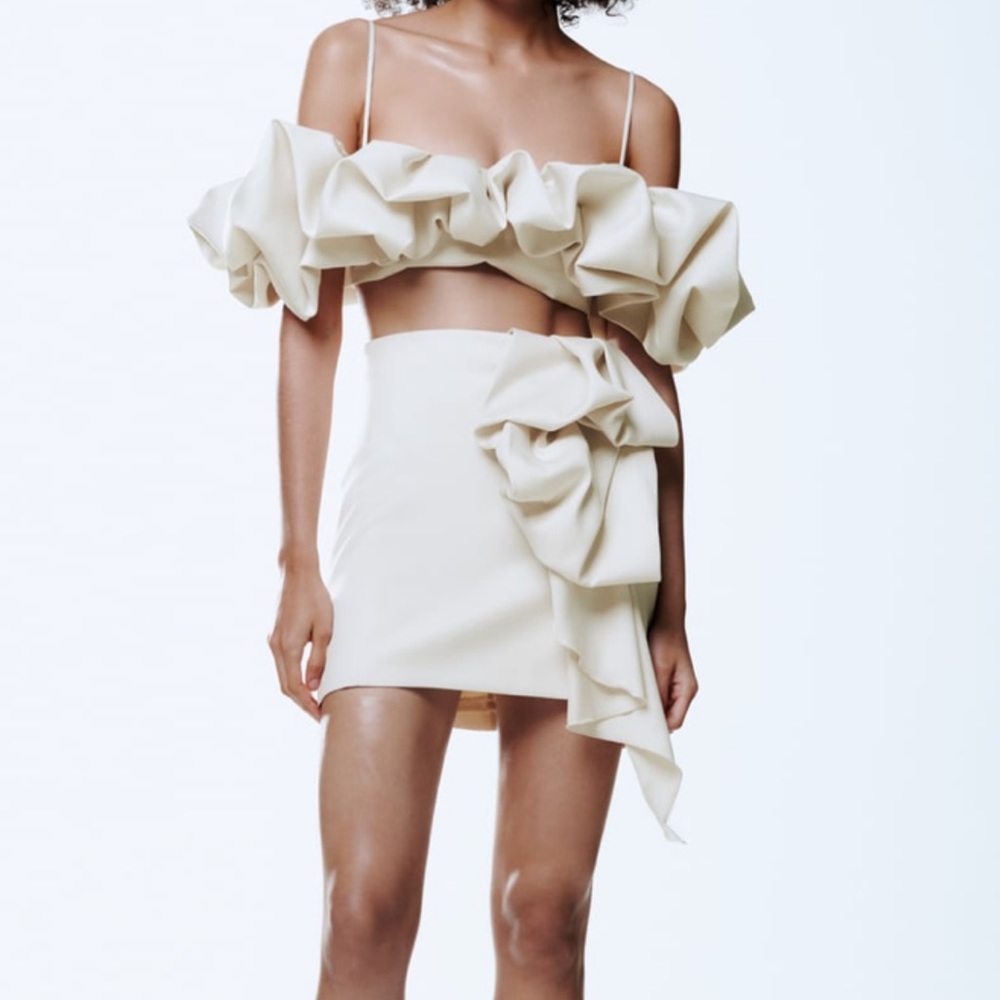Zara voluminous mini skirt